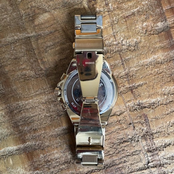 Michael Kors Camille watch gold with white face - Picture 3 of 4